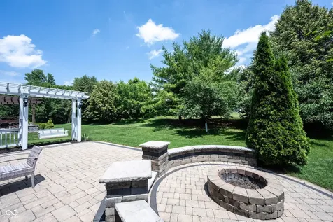 13111 Avon Cross Way Fishers IN 46037