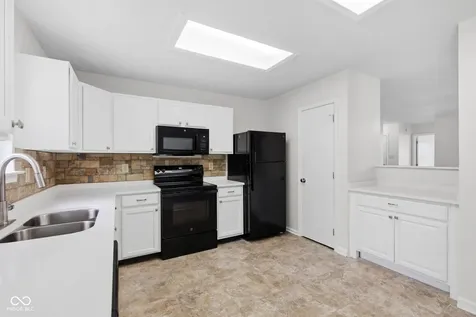 7502 Redcliff Road Indianapolis IN 46256