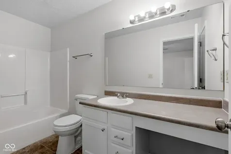 7502 Redcliff Road Indianapolis IN 46256