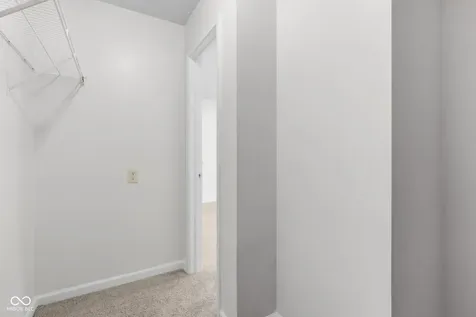 7502 Redcliff Road Indianapolis IN 46256
