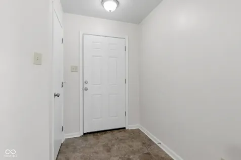7502 Redcliff Road Indianapolis IN 46256
