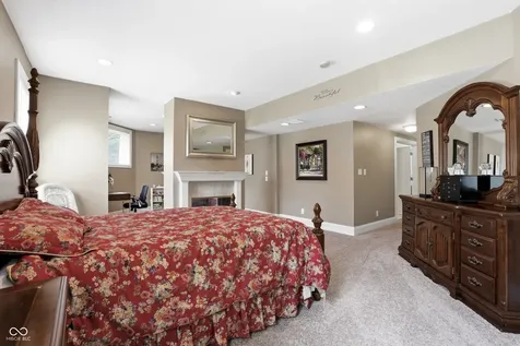 12093 Hawthorne Ridge Fishers IN 46037