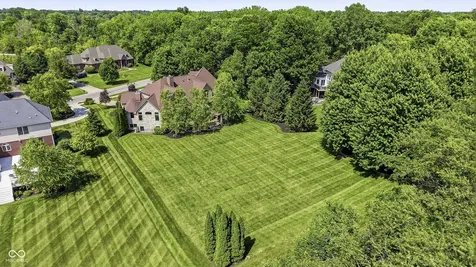 12093 Hawthorne Ridge Fishers IN 46037