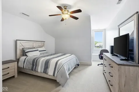 12093 Hawthorne Ridge Fishers IN 46037