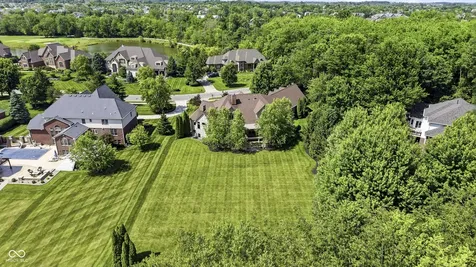 12093 Hawthorne Ridge Fishers IN 46037