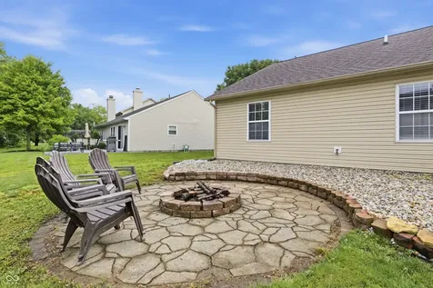 13847 Waycross Drive Fishers IN 46038