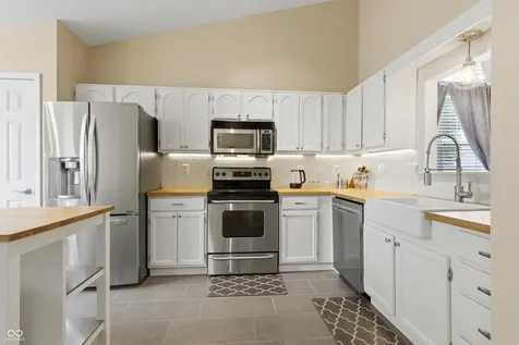 13847 Waycross Drive Fishers IN 46038