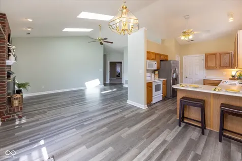 5826 Scotland Street Indianapolis IN 46234