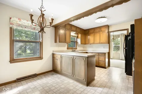 7323 N Grand Avenue Indianapolis IN 46250