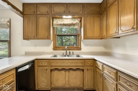 7323 N Grand Avenue Indianapolis IN 46250