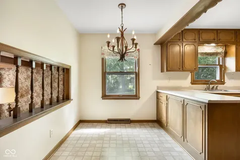 7323 N Grand Avenue Indianapolis IN 46250