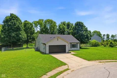 4027 Fairoaks Court Franklin IN 46131