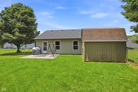 4027 Fairoaks Court Franklin IN 46131