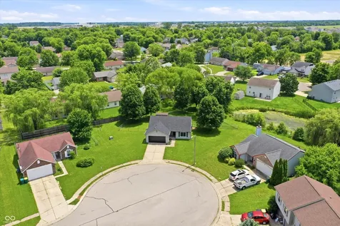 4027 Fairoaks Court Franklin IN 46131