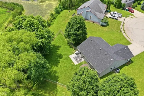 4027 Fairoaks Court Franklin IN 46131