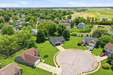 4027 Fairoaks Court Franklin IN 46131