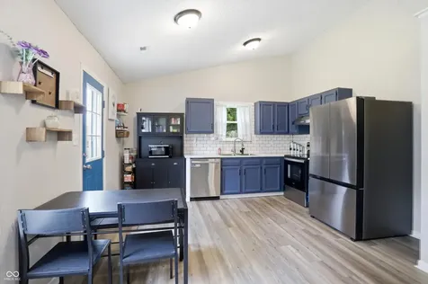 4027 Fairoaks Court Franklin IN 46131