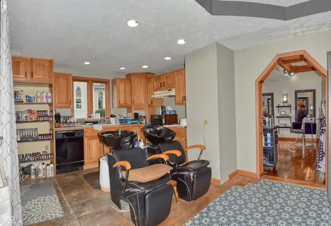 6420 Oaklandon Road Indianapolis IN 46236