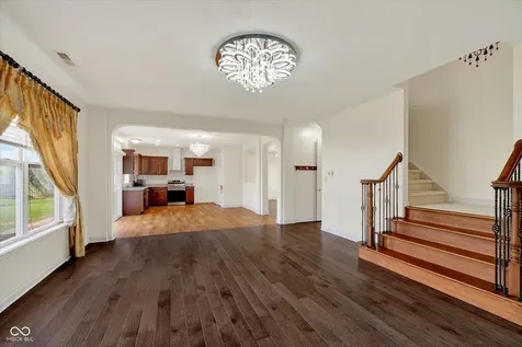 8274 Shute Circle Avon IN 46123