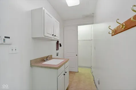 8274 Shute Circle Avon IN 46123