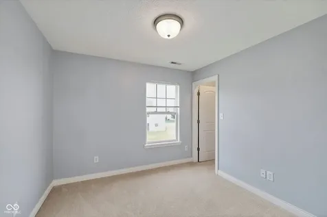 8274 Shute Circle Avon IN 46123