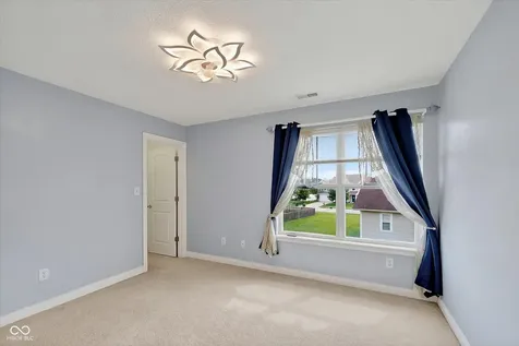 8274 Shute Circle Avon IN 46123