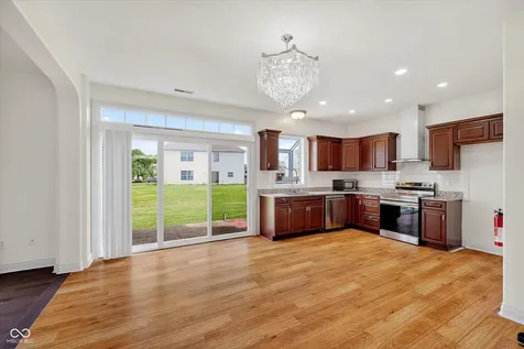 8274 Shute Circle Avon IN 46123