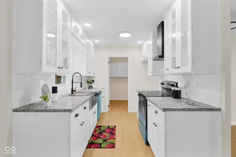 3025 Lucas Way Columbus IN 47203