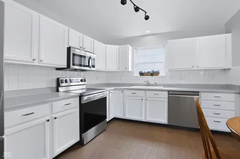 12747 Sovereign Lane Fishers IN 46038