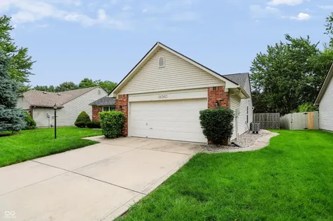 12747 Sovereign Lane Fishers IN 46038
