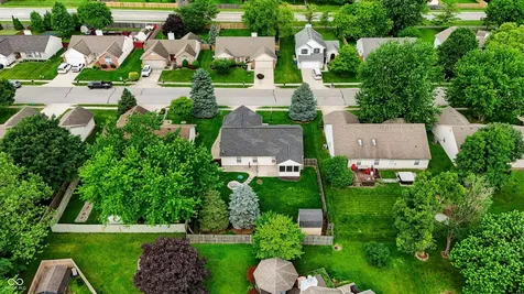 12747 Sovereign Lane Fishers IN 46038