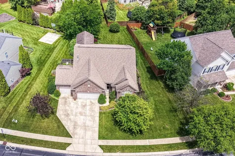 9908 Niagara Drive Fishers IN 46037