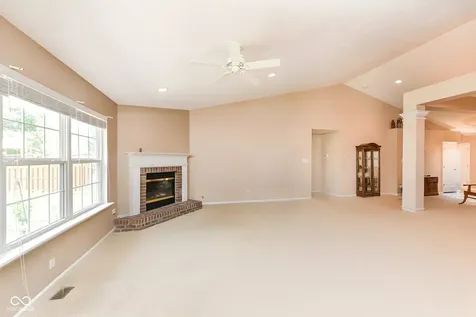 9908 Niagara Drive Fishers IN 46037