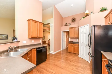 9908 Niagara Drive Fishers IN 46037