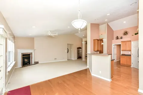 9908 Niagara Drive Fishers IN 46037