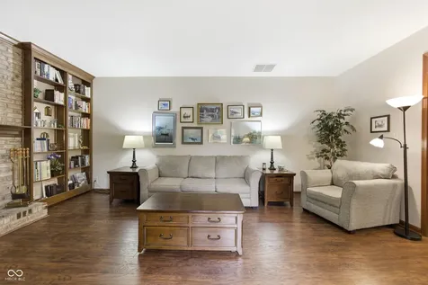 913 Timber Creek Drive Indianapolis IN 46239
