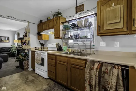 883 Curlew Lane Greenwood IN 46143