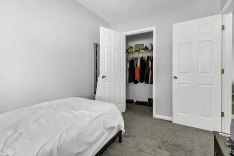 883 Curlew Lane Greenwood IN 46143