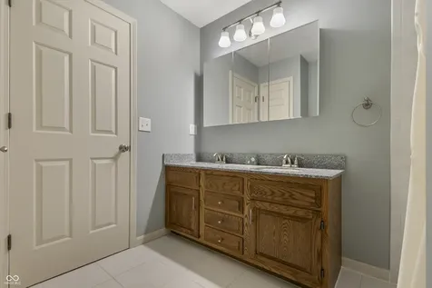 3022 Walnut Court Greenfield IN 46140