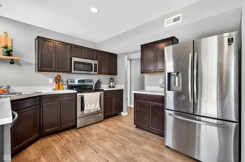 1137 N Aberdeen Drive Franklin IN 46131