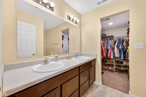 1137 N Aberdeen Drive Franklin IN 46131