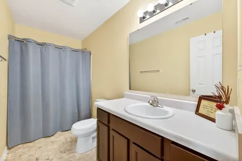 1137 N Aberdeen Drive Franklin IN 46131