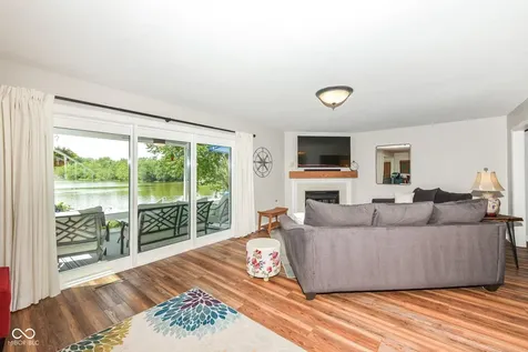 8172 River Bay Drive E Indianapolis IN 46240