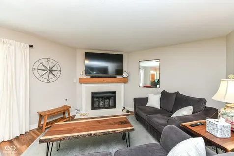 8172 River Bay Drive E Indianapolis IN 46240
