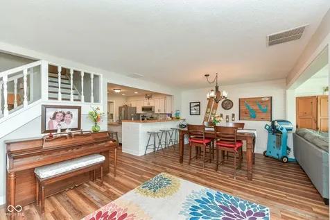 8172 River Bay Drive E Indianapolis IN 46240