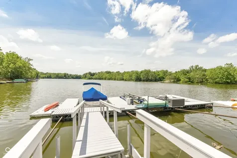 8172 River Bay Drive E Indianapolis IN 46240