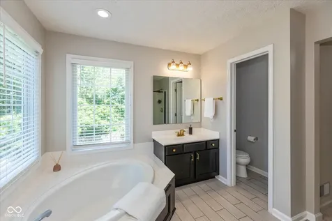 14806 Rosebud Drive Noblesville IN 46060
