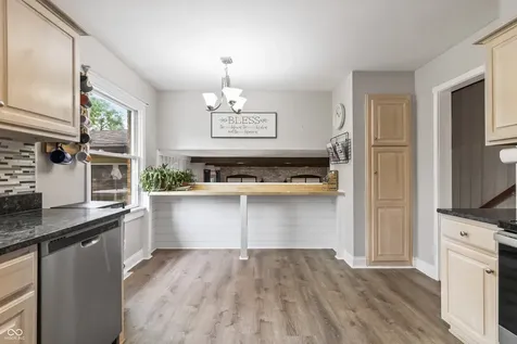 1214 Sherwood Drive Greenfield IN 46140