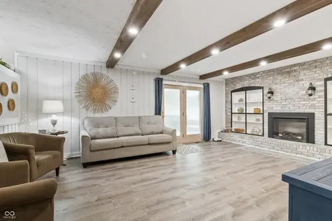 1214 Sherwood Drive Greenfield IN 46140