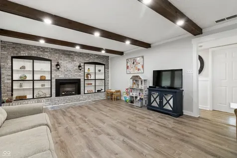 1214 Sherwood Drive Greenfield IN 46140